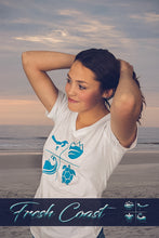 Load image into Gallery viewer, Women&#39;s Classic V-Neck Crosshair Tee - White/Ocean Blue

